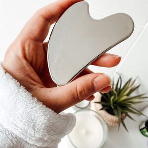 NEW WITH BOX STAINLESS STEEL GUA SHA SILVER